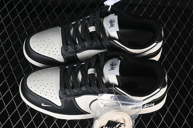 All categories Nk SB Dunk Series Nk SB Dunk Low High-end customized low-top sneakers Nike SB Dunk Low Stusi co-branded high-end customized low-top casual skate shoes XX3168-181